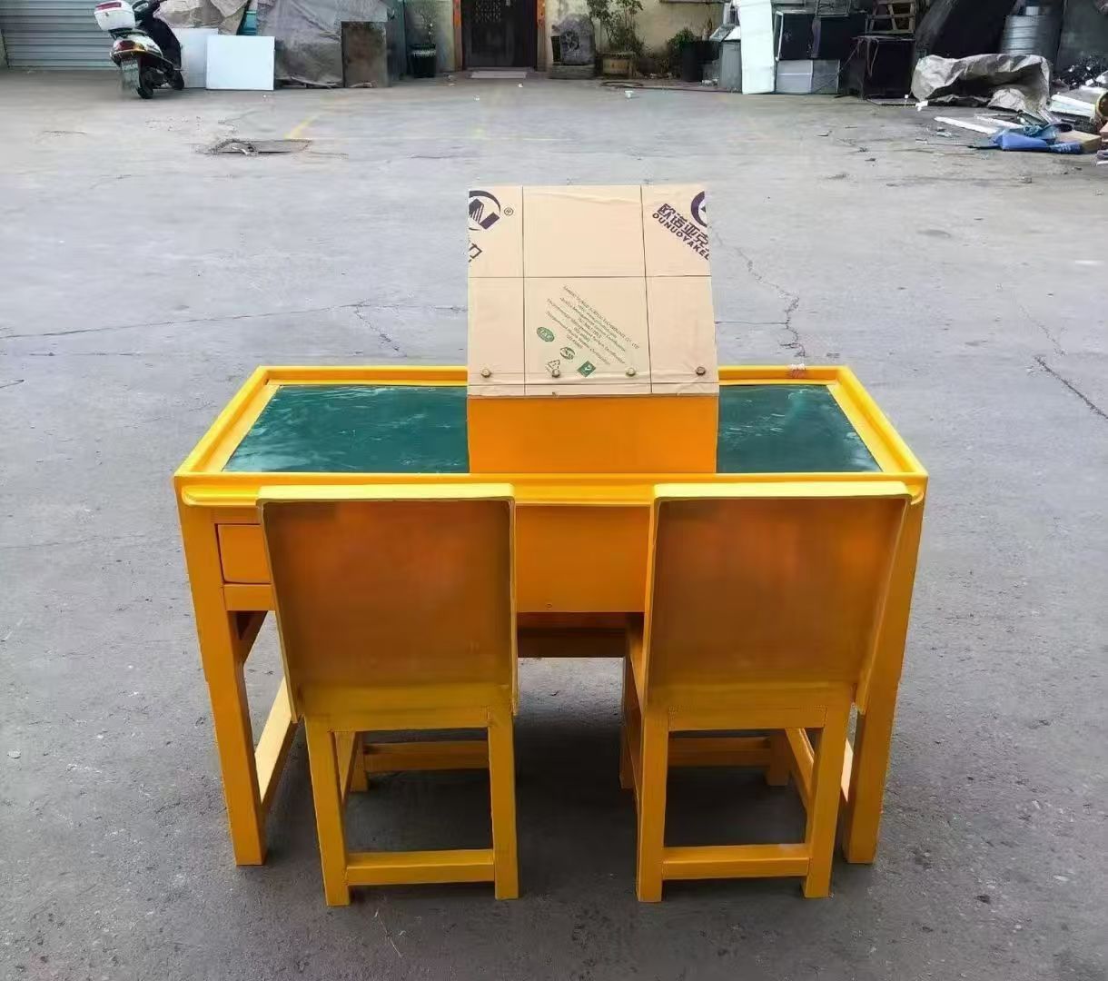 栾城防静电导通桌井下煤矿火工品发放桌：危险品流转的安全守护者